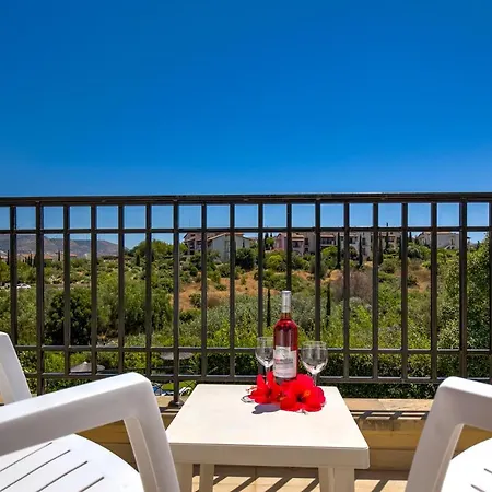 Apartment 2 Bedroom Anatoli With Communal Pool, Aphrodite Hills Kouklia